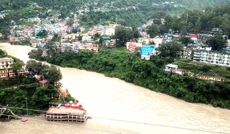 Untitled-3-sonprayag